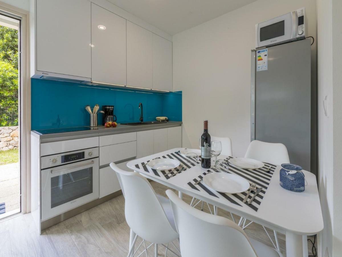 Apartments Mb ซริกเวนิซา ภายนอก รูปภาพ